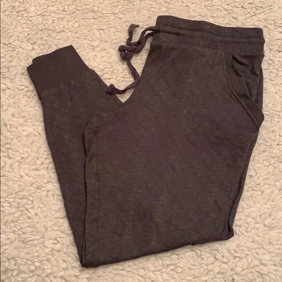 Ande - Star Print Top & Jogger Lounge Set ⭐️ - Picture 3 of 3